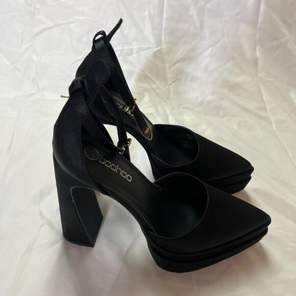 Steve Madden Women's Black Courts - Picture 1 of 5